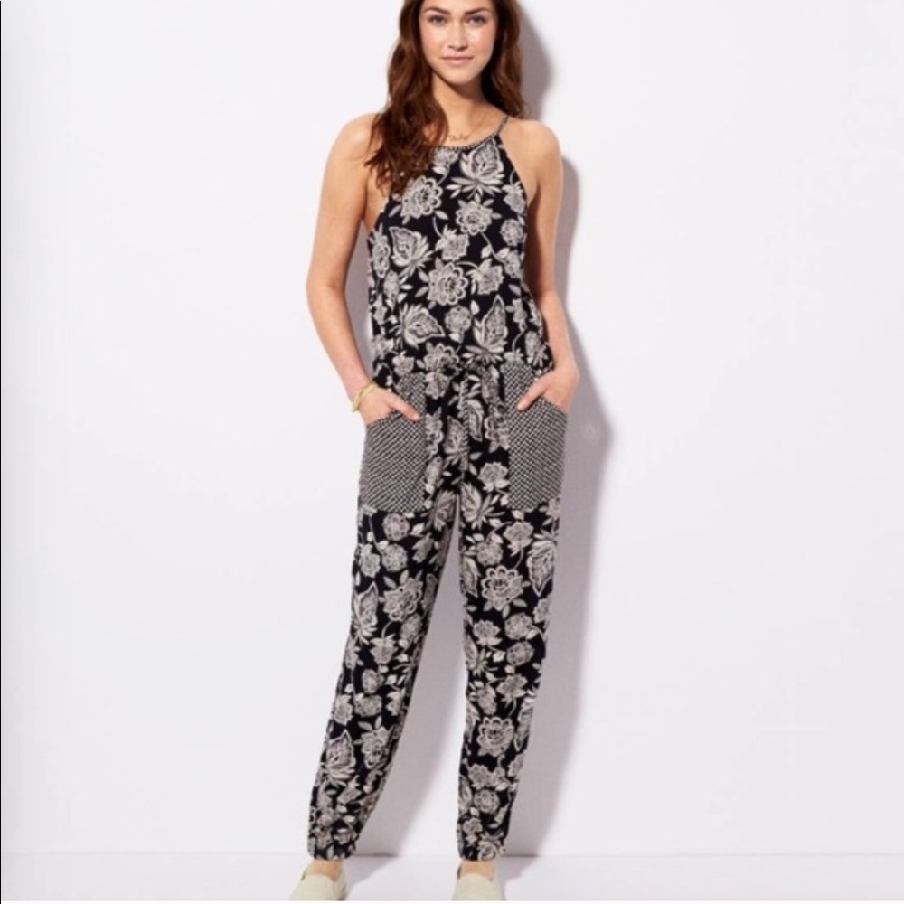 American Eagle Floral Jumpsuit - Size L